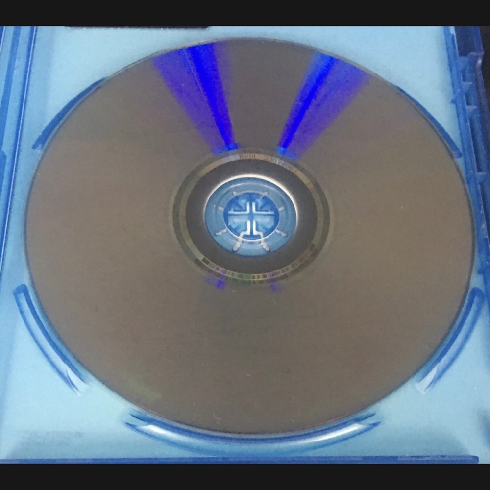Wrath of the Titans Blu-ray / DVD 2 Disc Set Both Discs In MINT Condition 2012 - Picture 9 of 13